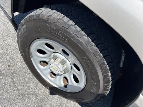 Used 2006 Chevrolet Silverado 1500 W/T RWD image 4