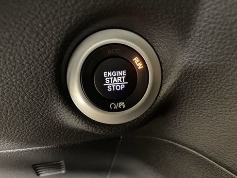 New 2026 Chrysler Pacifica Select FWD image 28