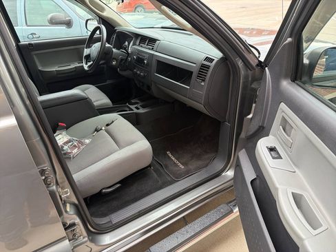 Used 2011 Dodge Dakota 4x4 Crew Cab w/ Convenience Group image 14
