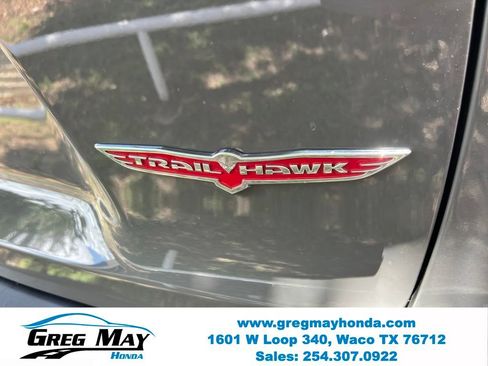 Used 2022 Jeep Cherokee Trailhawk w/ Premium Leather Package AWD/4WD image 15