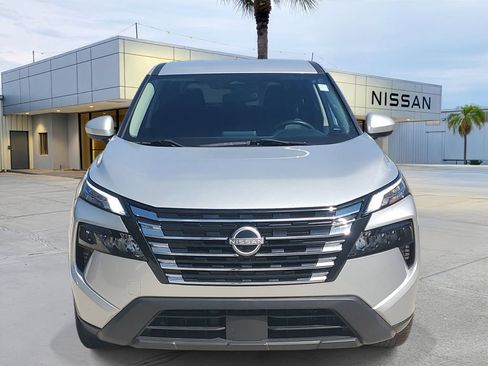 Used 2024 Nissan Rogue SV FWD image 10