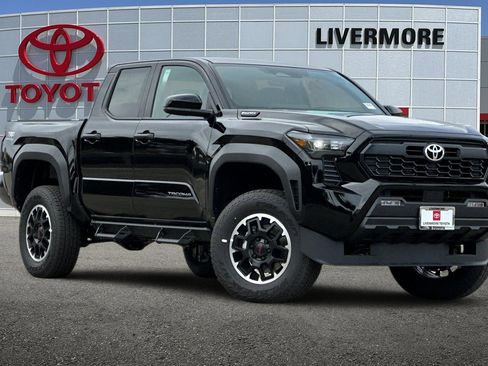 New 2025 Toyota Tacoma TRD Off-Road image 2
