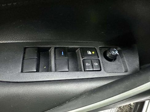Used 2020 Toyota Corolla SE w/ SE Premium Package FWD image 16