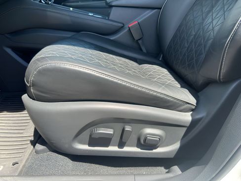 Used 2019 Nissan Murano S AWD/4WD image 13