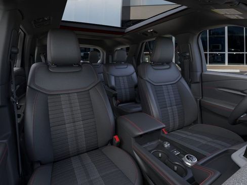 Used 2026 Ford Explorer ST-Line w/ ST-Line Street Pack image 18