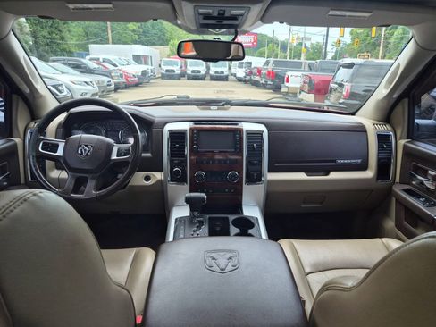 Used 2010 Dodge Ram 1500 Truck Laramie w/ Chrome Accents Group AWD/4WD image 9