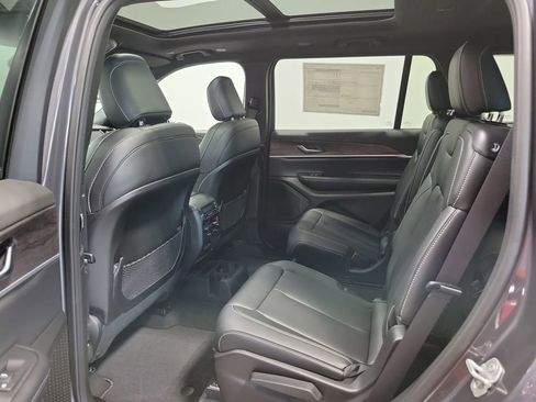 New 2025 Jeep Grand Cherokee L Limited w/ Black Appearance Package image 12