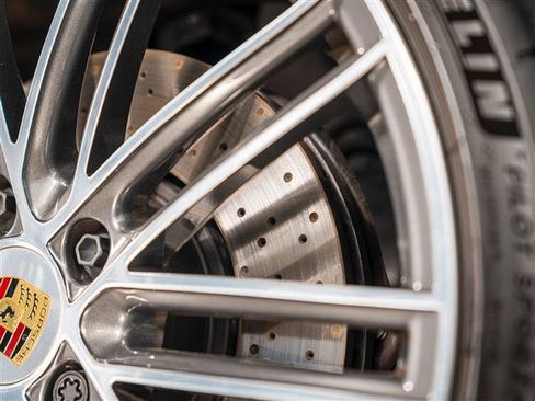 Used 2024 Porsche 718 Cayman GT4 image 14