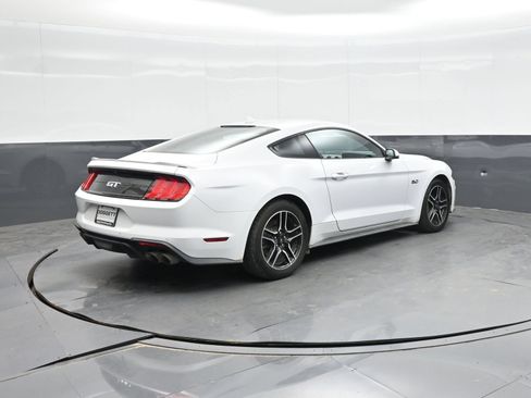 Used 2022 Ford Mustang GT Premium w/ Equipment Group 401A RWD image 4