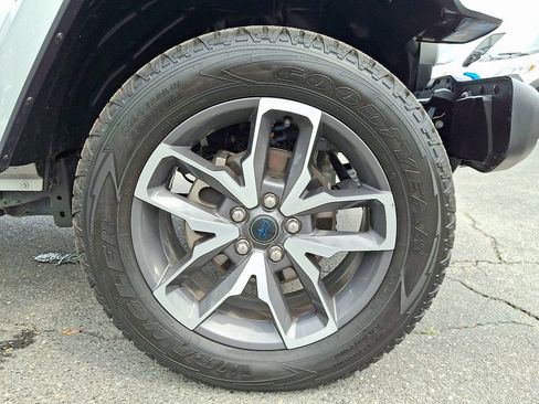 Used 2024 Jeep Wrangler Unlimited AWD/4WD image 8