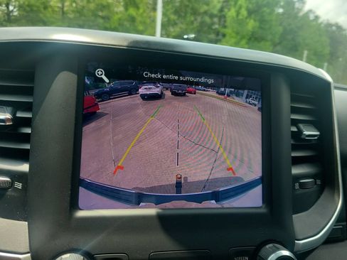 Used 2021 RAM 1500 Big Horn RWD image 29