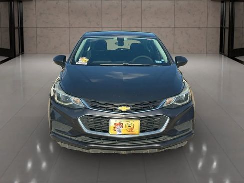 Used 2017 Chevrolet Cruze LT image 20