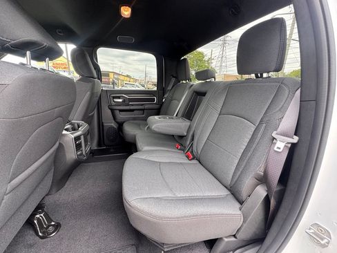 New 2026 RAM 2500 Big Horn AWD/4WD image 16