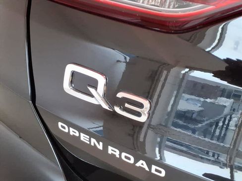 Certified 2025 Audi Q3 2.0T Premium image 18