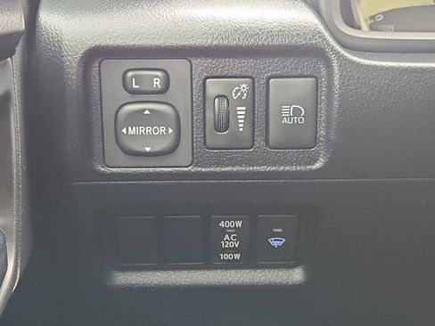 Used 2023 Toyota 4Runner TRD Off-Road Premium w/ Moonroof Package AWD/4WD image 18