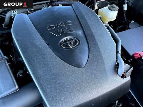 Certified 2023 Toyota Tacoma SR5 AWD/4WD image 31