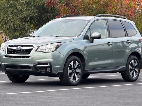 Used 2017 Subaru Forester 2.5i Premium image 9