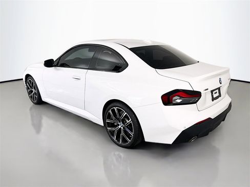 Used 2023 BMW 230i xDrive Coupe w/ Premium Package image 3