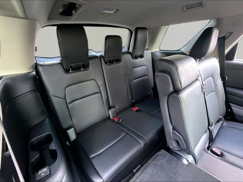 Used 2025 Nissan Pathfinder SL FWD image 20
