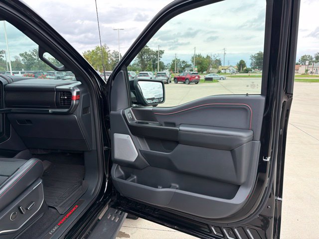 Used 2025 Ford F150 Raptor AWD/4WD image 38