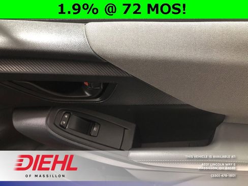 Used 2025 Subaru Crosstrek 2.0i Premium image 14