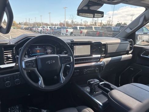 Certified 2024 Chevrolet Silverado 1500 RST w/ Convenience Package II AWD/4WD image 31