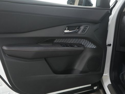 Used 2023 Nissan Ariya EVOLVE+ e-4ORCE image 21