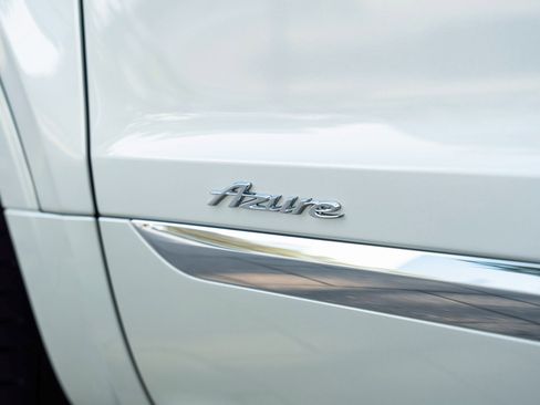 Certified 2025 Bentley Bentayga image 11