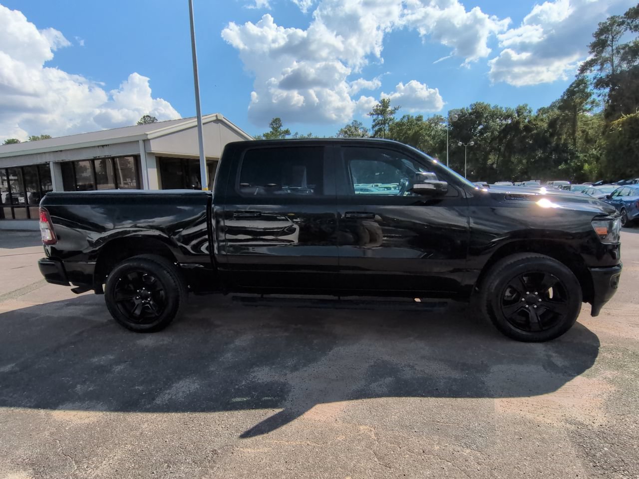 Used 2021 RAM 1500 Big Horn AWD/4WD image 4