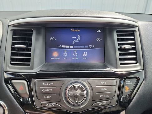 Used 2020 Nissan Pathfinder S FWD image 27