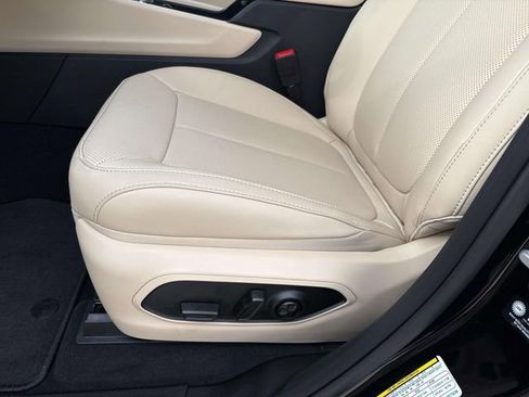 New 2025 Jeep Grand Cherokee L Limited w/ Luxury Tech Group II RWD image 10