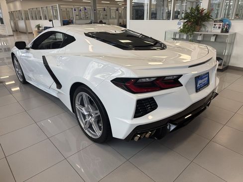 Used 2025 Chevrolet Corvette Stingray Coupe w/ 1LT image 15