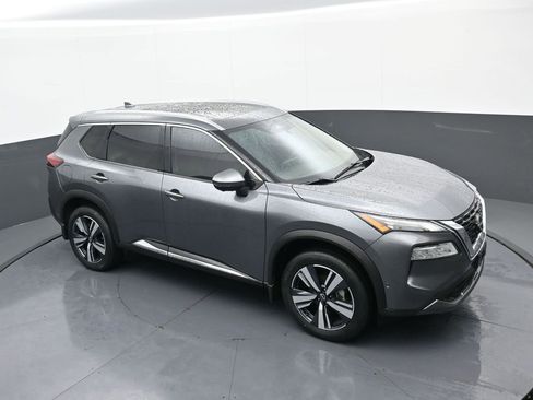 Used 2023 Nissan Rogue SL w/ SL Premium Package image 29