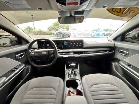 Used 2025 Kia K4 EX FWD image 21