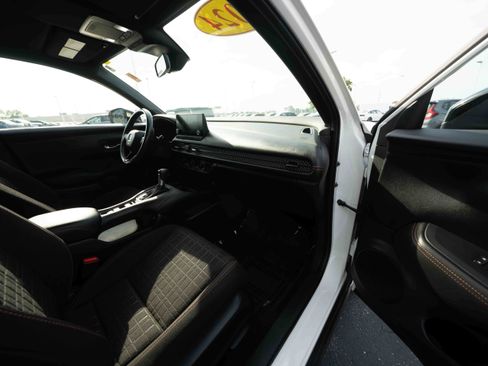 Used 2024 Honda HR-V Sport image 26