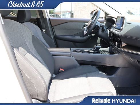 Used 2023 Nissan Rogue SV AWD/4WD image 10