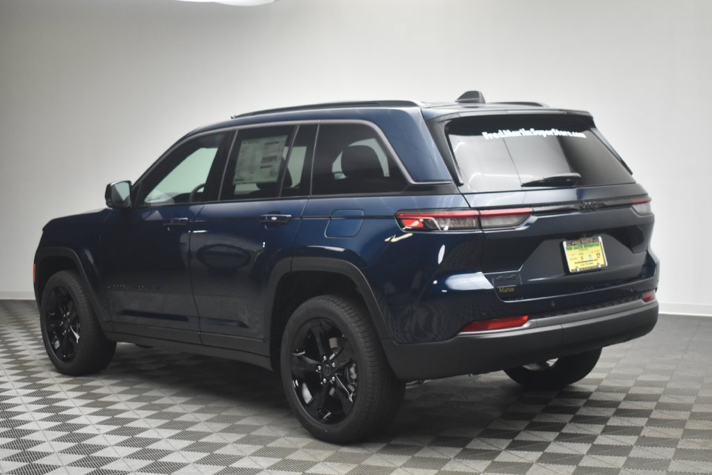 New 2027 Jeep Grand Cherokee Limited AWD/4WD image 12