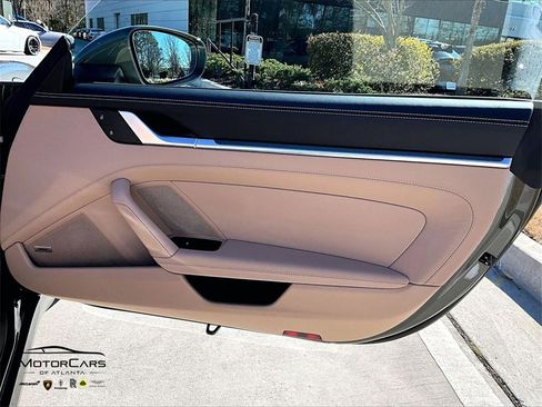 Used 2024 Porsche 911 Carrera image 20