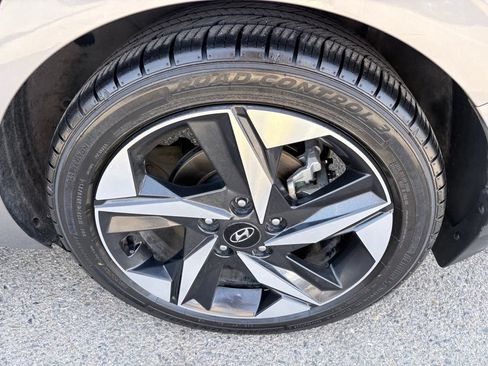 Used 2023 Hyundai Elantra Limited FWD image 26