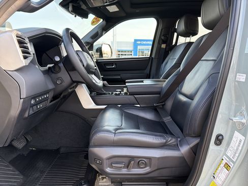 Used 2024 Toyota Tundra Platinum image 16