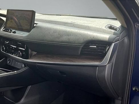 Used 2025 Nissan Rogue Platinum w/ Tech Package FWD image 26