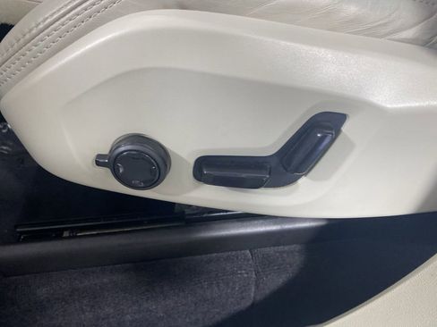 Used 2024 Volvo XC90 B6 Ultimate w/ Protection Package Premier AWD/4WD image 24