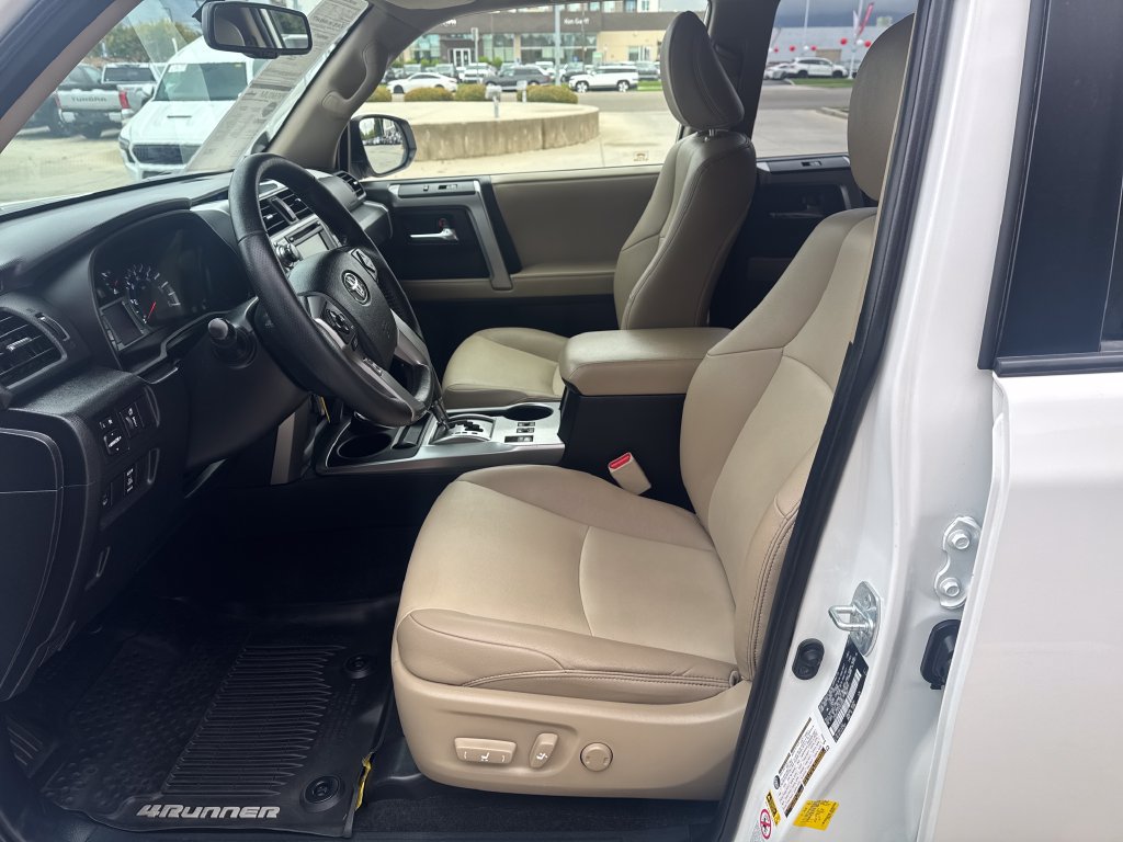 Certified 2019 Toyota 4Runner SR5 Premium AWD/4WD image 9