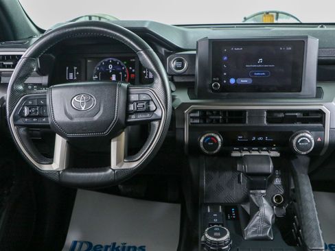 Used 2025 Toyota 4Runner TRD Sport AWD/4WD image 18