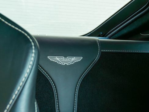 Used 2019 Aston Martin V8 Vantage Coupe image 55