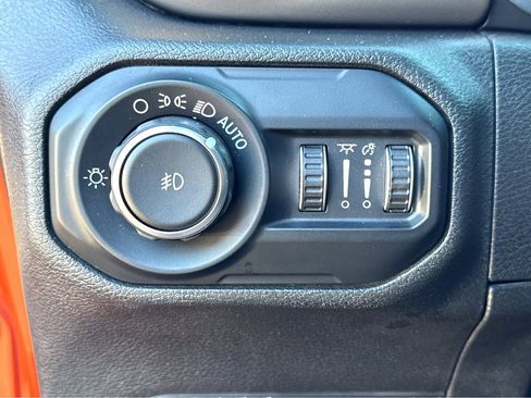 Used 2018 Jeep Wrangler Unlimited Sport S image 15