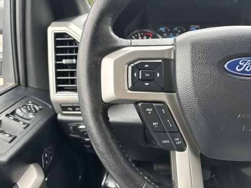 Used 2020 Ford F150 Lariat w/ Equipment Group 502A Luxury AWD/4WD image 14