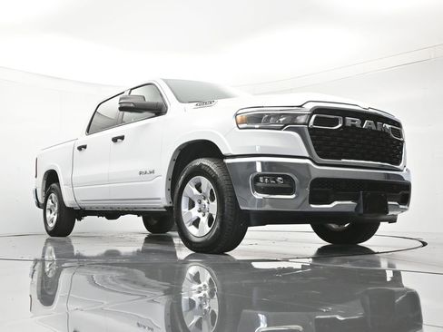 Used 2025 RAM 1500 Big Horn AWD/4WD image 39