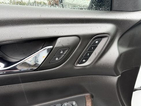 Used 2023 GMC Acadia Denali w/ Denali Ultimate Package image 14