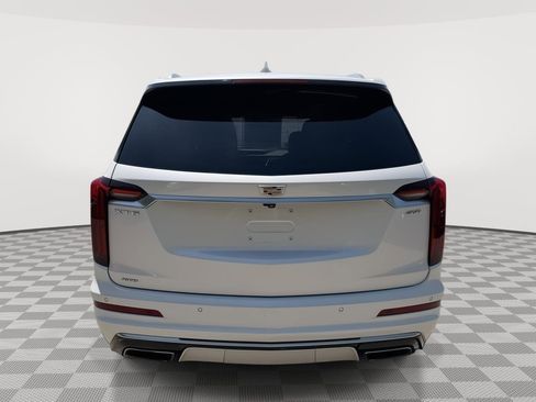 Used 2021 Cadillac XT6 Premium Luxury AWD/4WD image 4